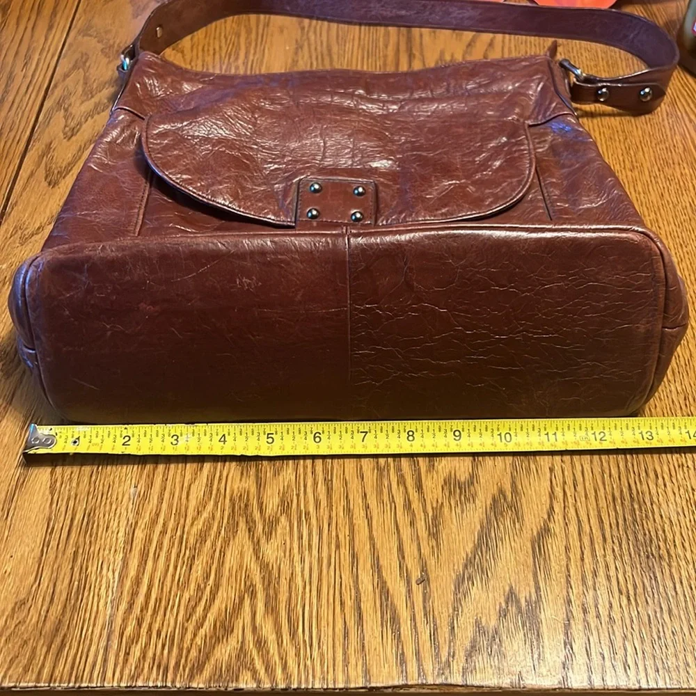 Victor vintage shoulder bag, leather soft rich brown